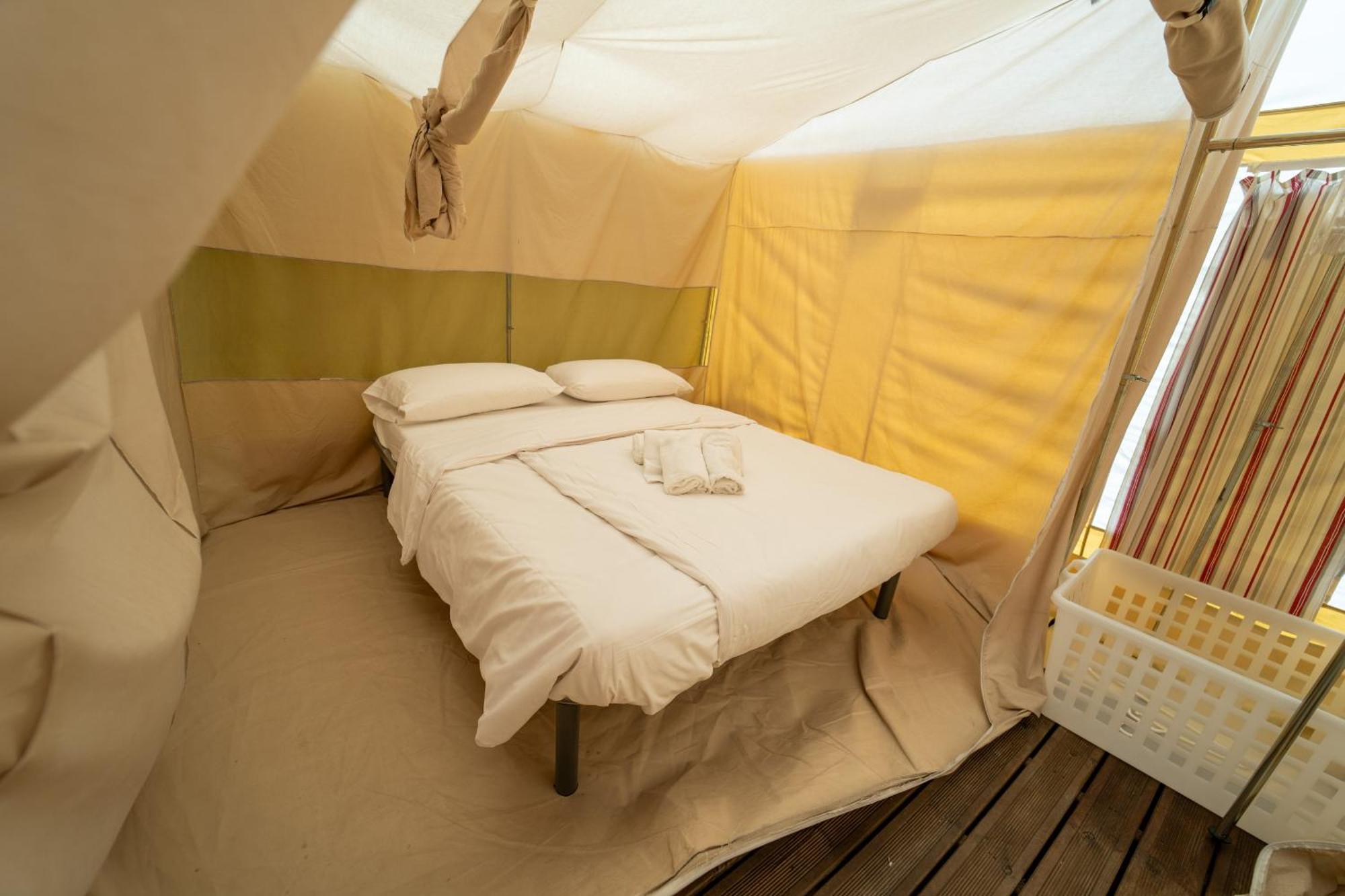 Weekend Glamping Resort San Felice del Benaco Pokój zdjęcie