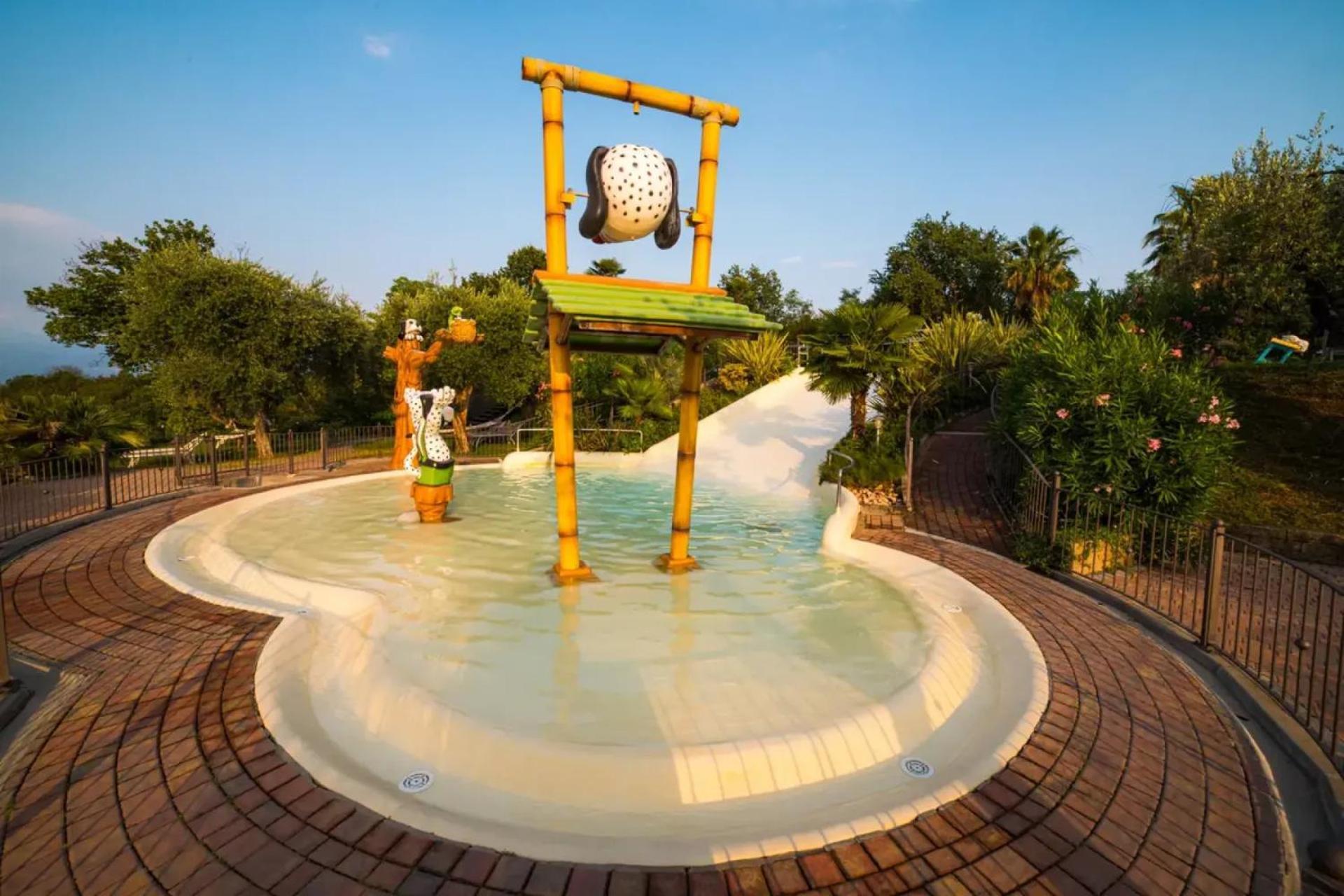 Weekend Glamping Resort San Felice del Benaco Zewnętrze zdjęcie